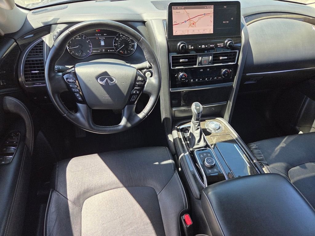 2024 INFINITI QX80 LUXE