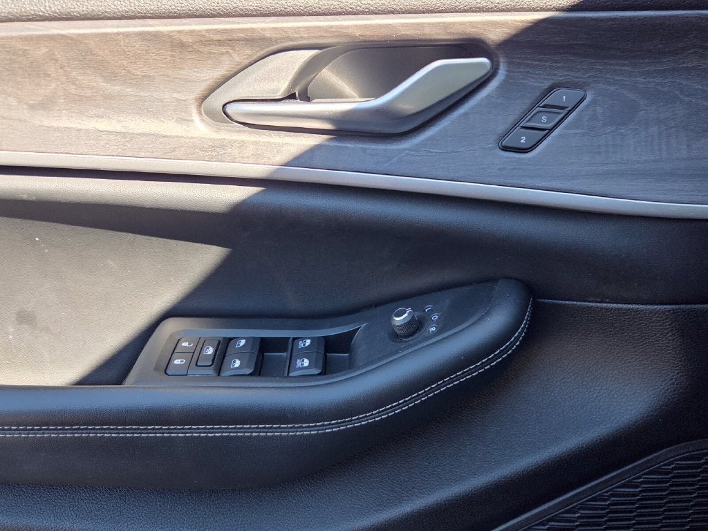 2023 Jeep Grand Cherokee Limited 4x2