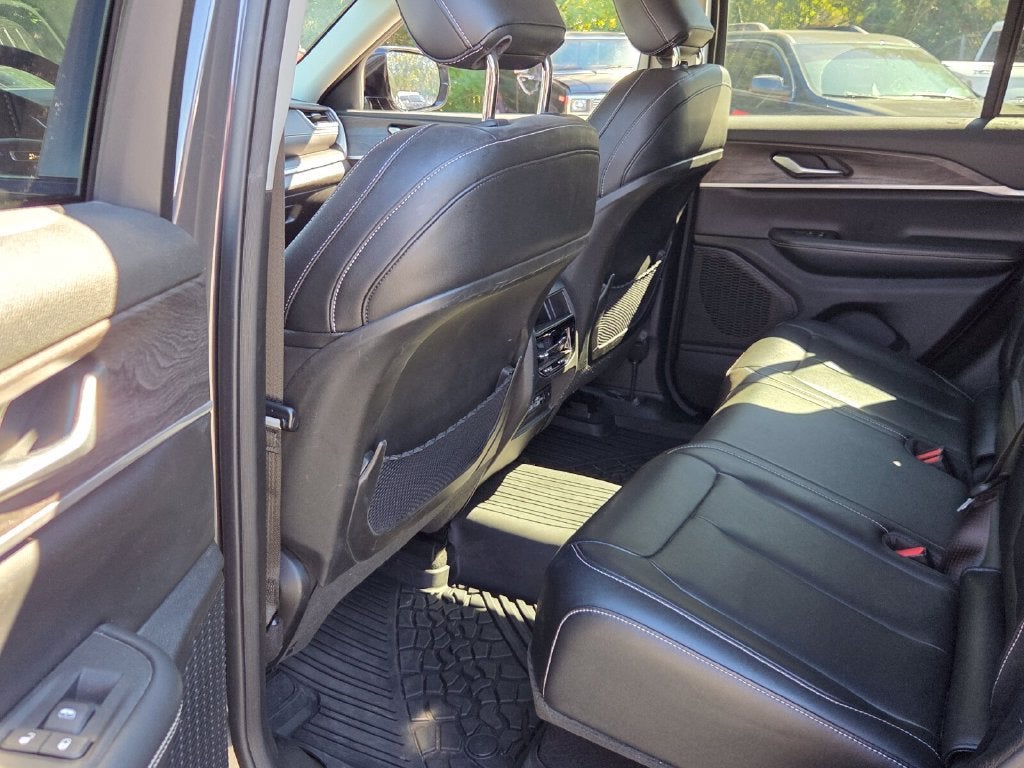 2023 Jeep Grand Cherokee Limited 4x2