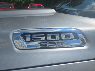 2025 RAM 1500 Laramie Crew Cab 4x4 5'7" Box