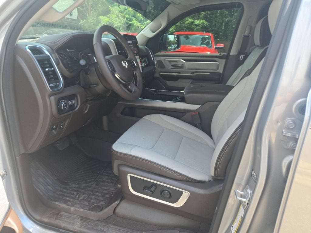 2025 RAM 1500 Laramie Crew Cab 4x4 5'7" Box