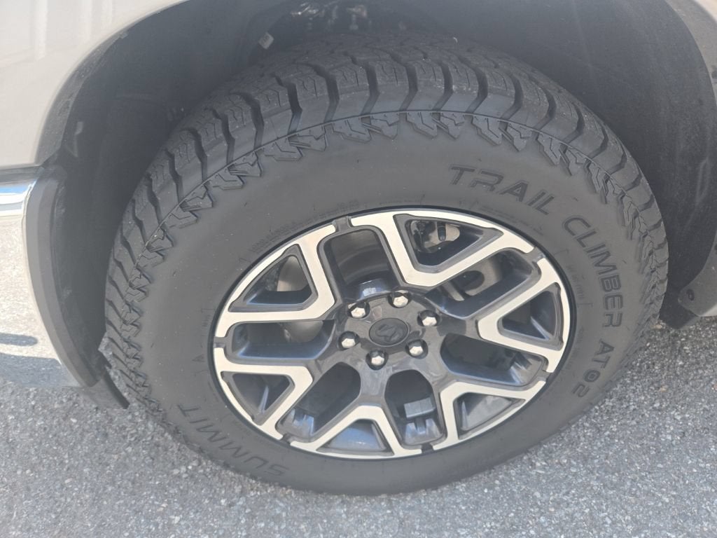 2025 RAM 1500 Laramie Crew Cab 4x4 5'7" Box