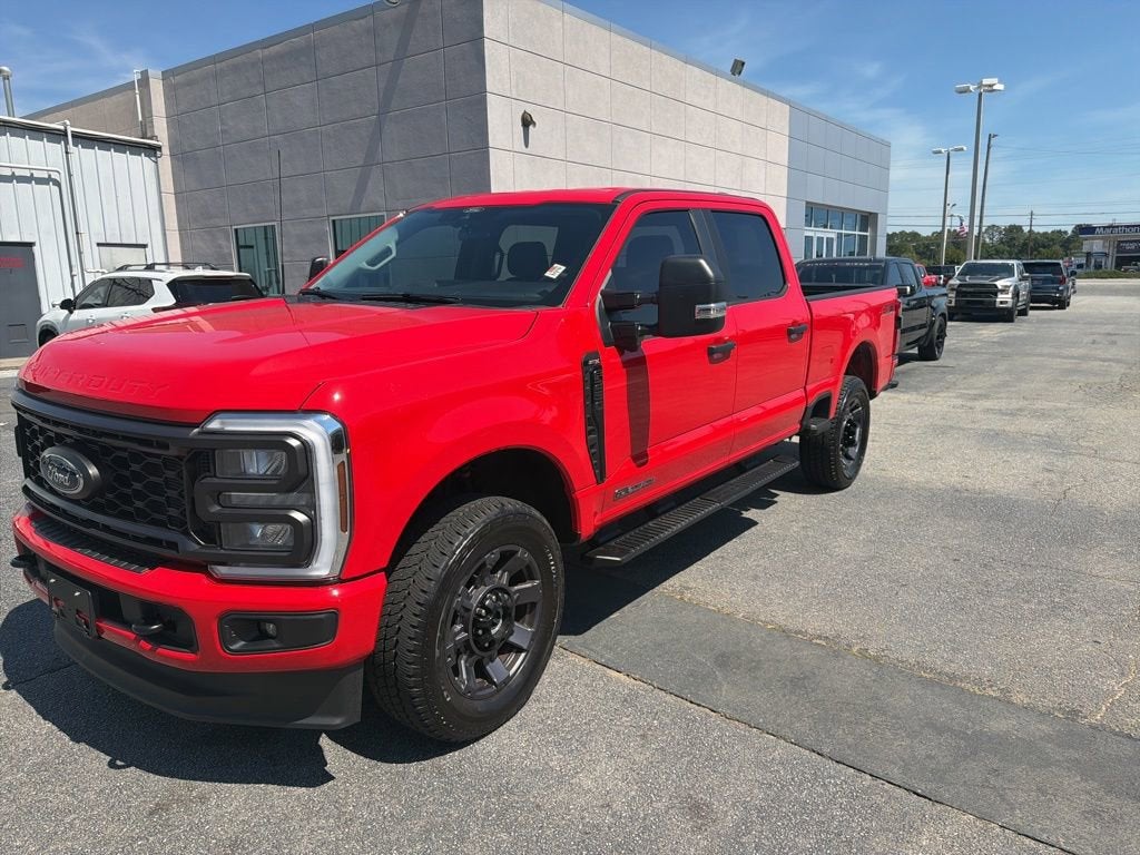 2025 Ford F-250 XL 4x4 Crew Cab 6-3/4' Box's photo