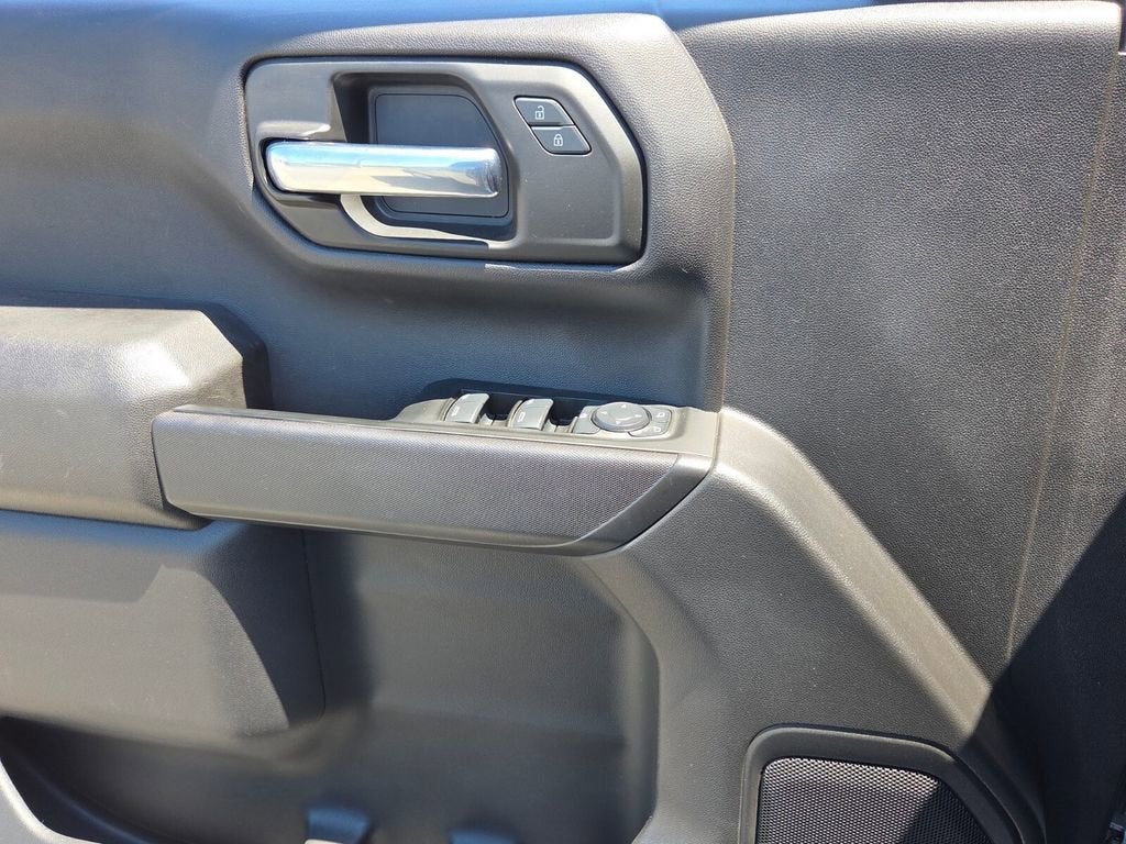 2025 Chevrolet Silverado 1500 Custom - Photo 25