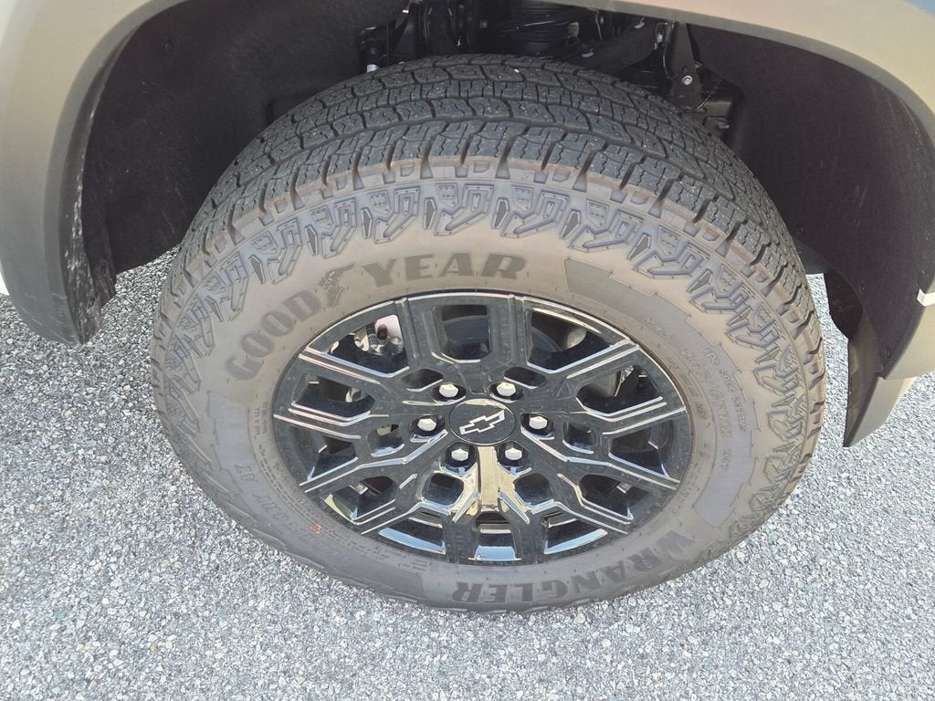 2026 Chevrolet Colorado Trail Boss - Photo 14