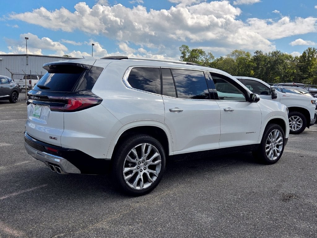 2025 GMC Acadia Denali