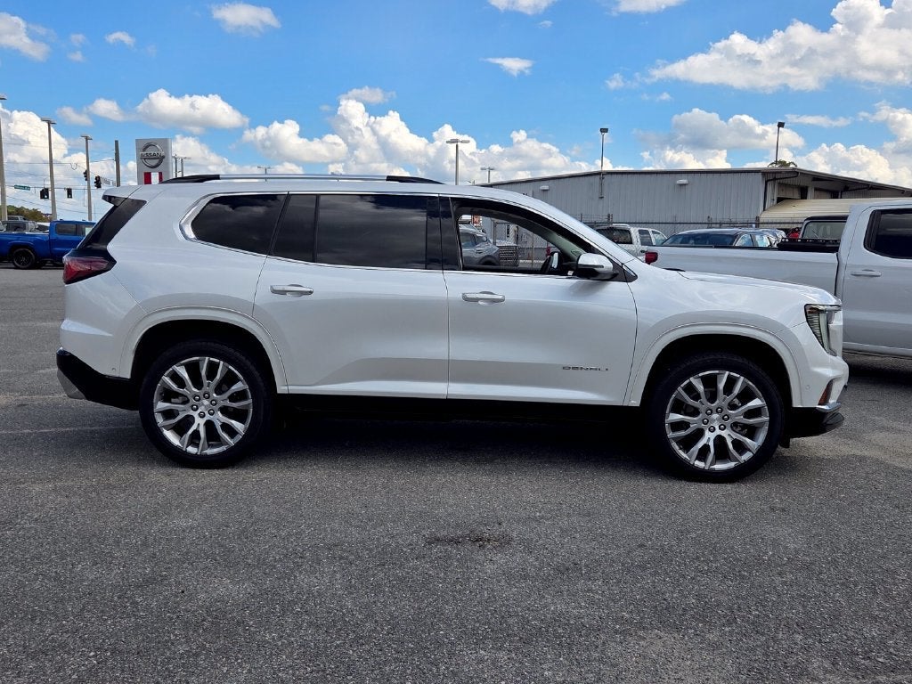 2025 GMC Acadia Denali