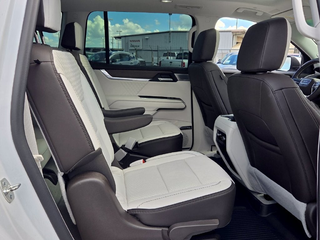 2025 GMC Acadia Denali