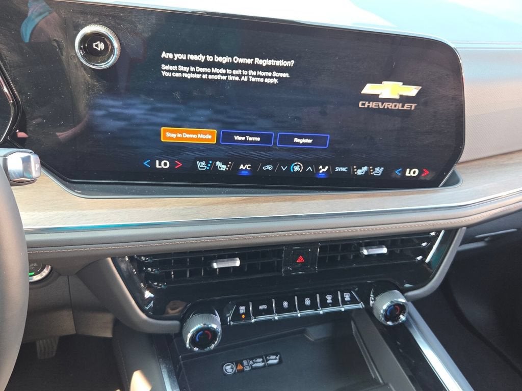 2026 Chevrolet Suburban High Country - Photo 18