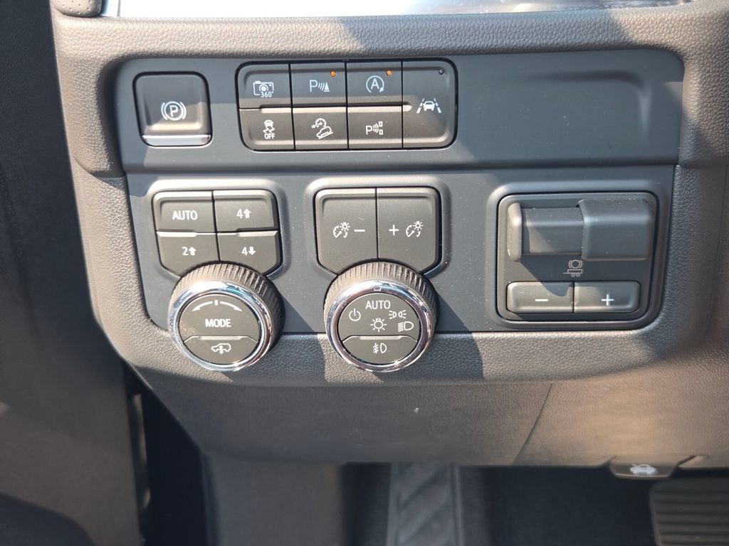 2026 Chevrolet Suburban High Country - Photo 25