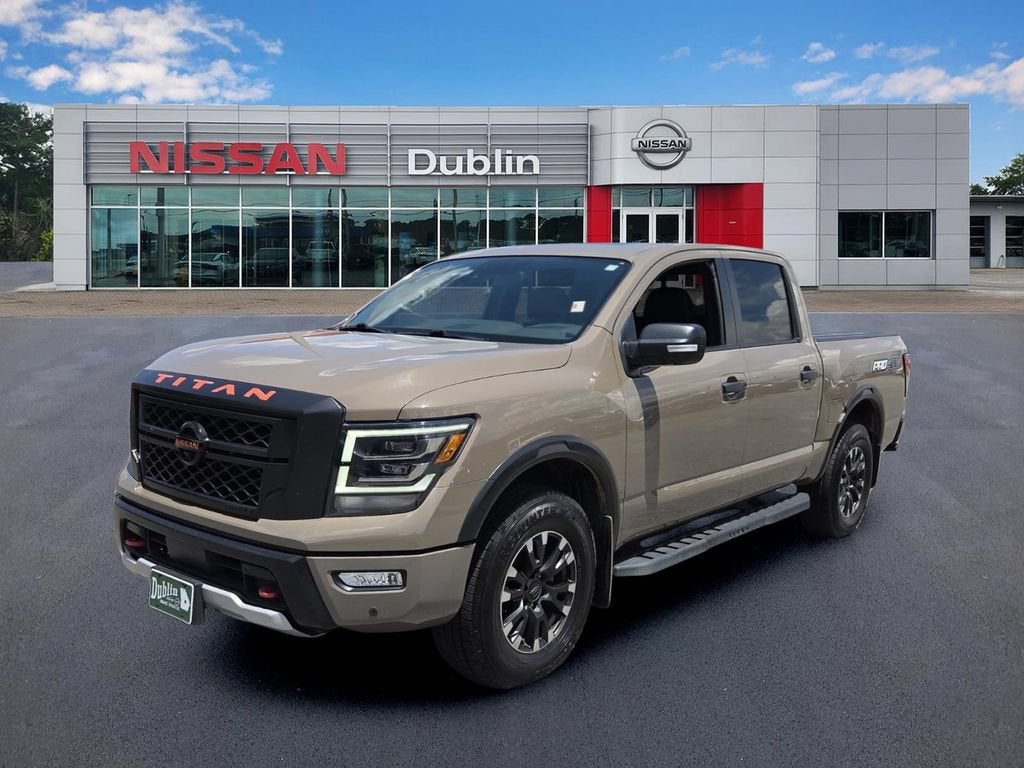 2022 Nissan TITAN Crew Cab PRO-4X 4x4