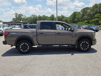 2022 Nissan TITAN Crew Cab PRO-4X 4x4