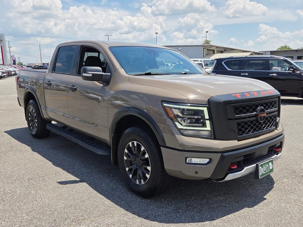 2022 Nissan TITAN Crew Cab PRO-4X 4x4