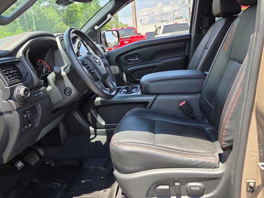 2022 Nissan TITAN Crew Cab PRO-4X 4x4