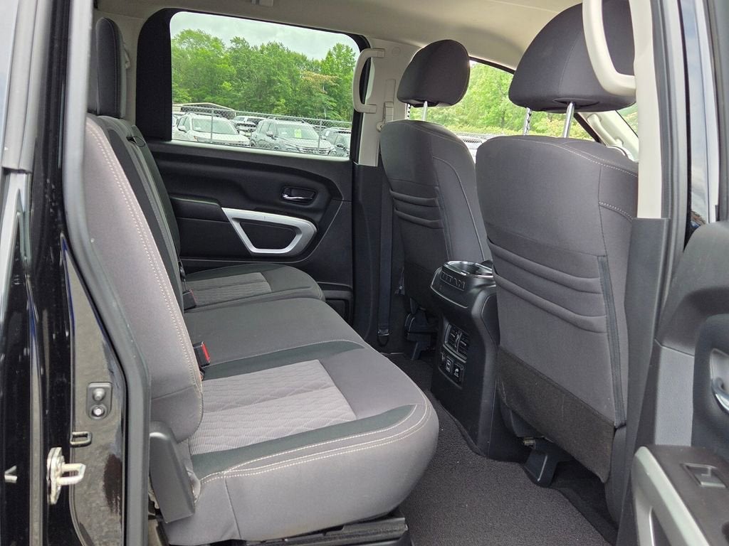 2021 Nissan TITAN Crew Cab SV 4x4