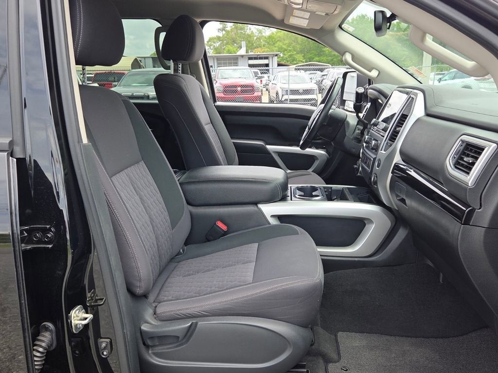 2021 Nissan TITAN Crew Cab SV 4x4