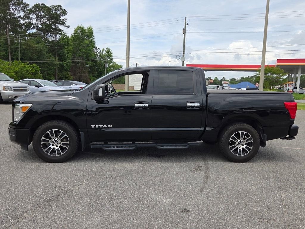 2021 Nissan TITAN Crew Cab SV 4x4