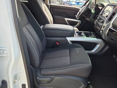 2024 Nissan TITAN Crew Cab SV 4x2