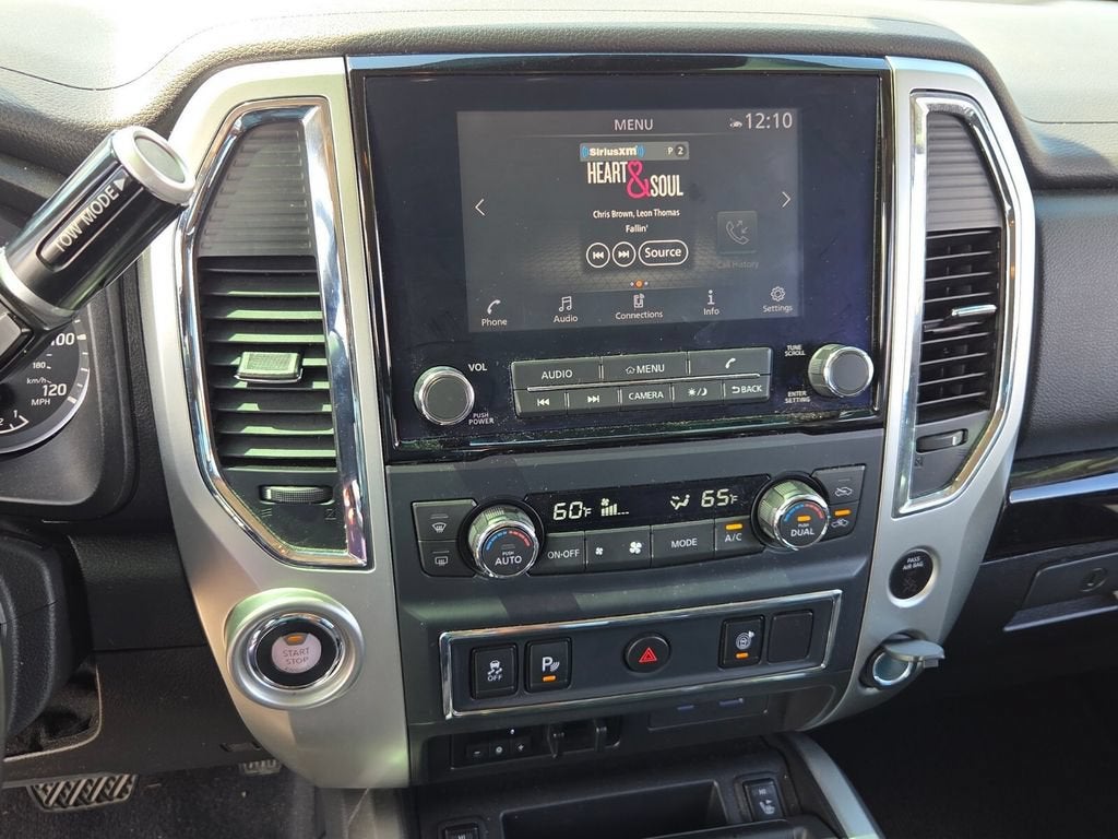 2024 Nissan TITAN Crew Cab SV 4x2