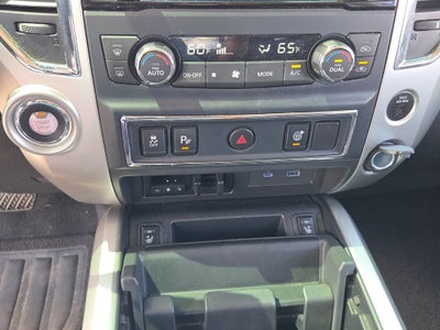 2024 Nissan TITAN Crew Cab SV 4x2