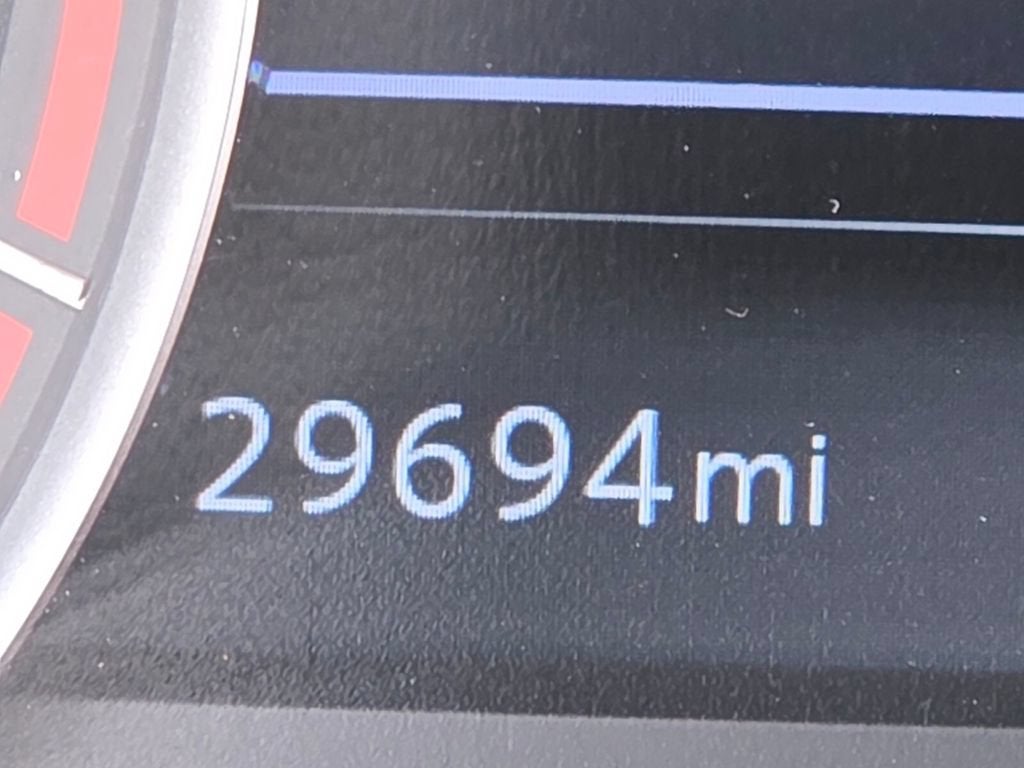 2024 Nissan TITAN Crew Cab SV 4x2
