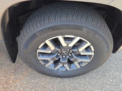 2024 Nissan Frontier Crew Cab SL 4x2
