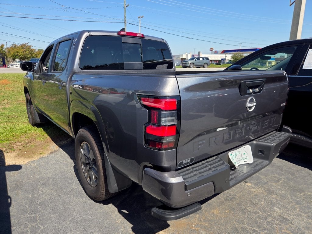 2025 Nissan Frontier Crew Cab SV 4x4