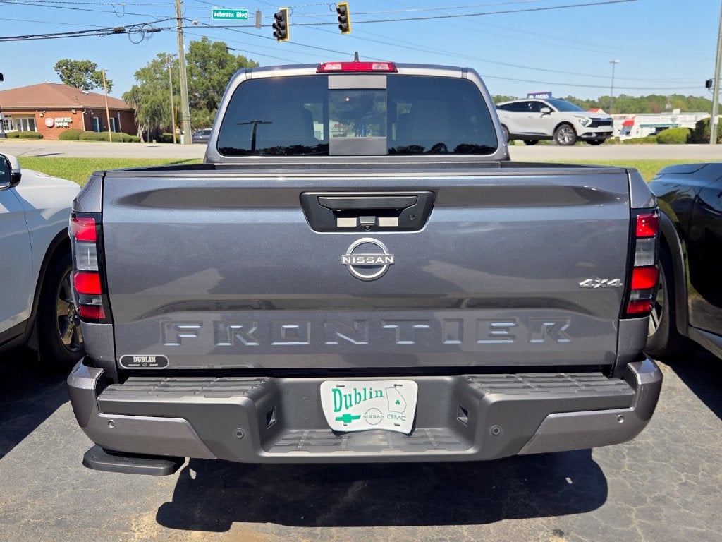 2025 Nissan Frontier Crew Cab SV 4x4