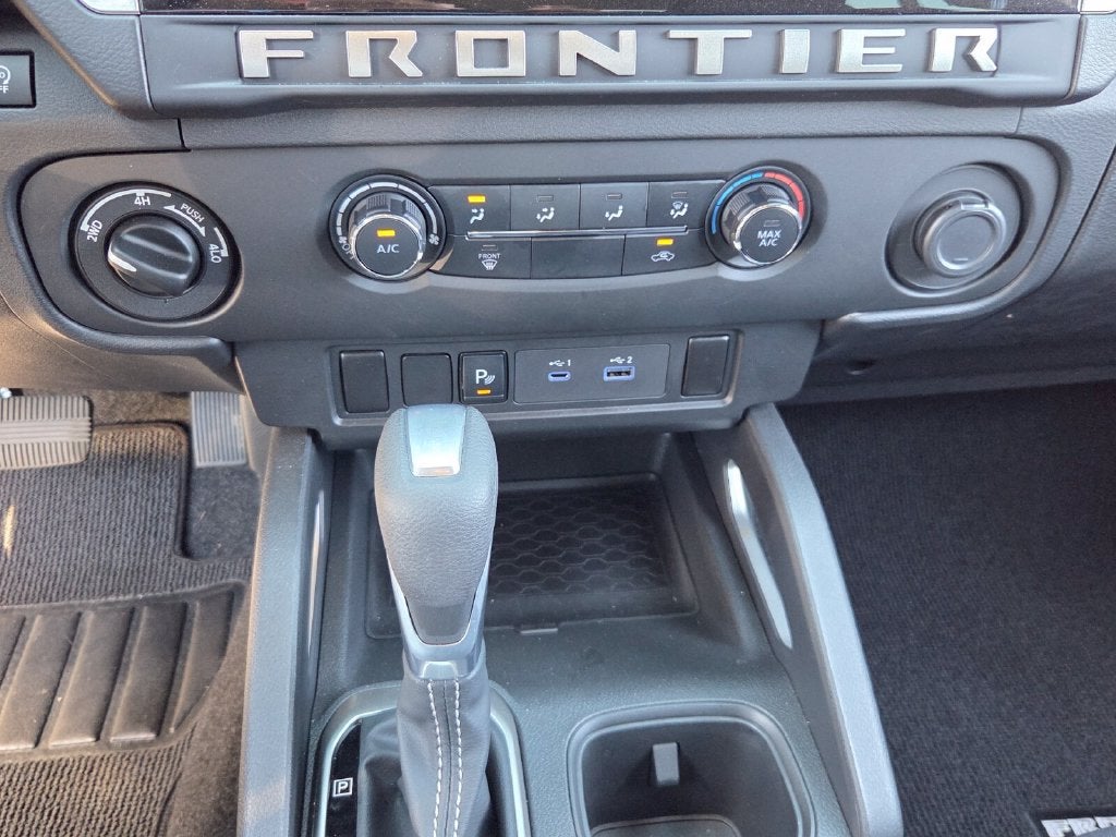 2025 Nissan Frontier Crew Cab SV 4x4