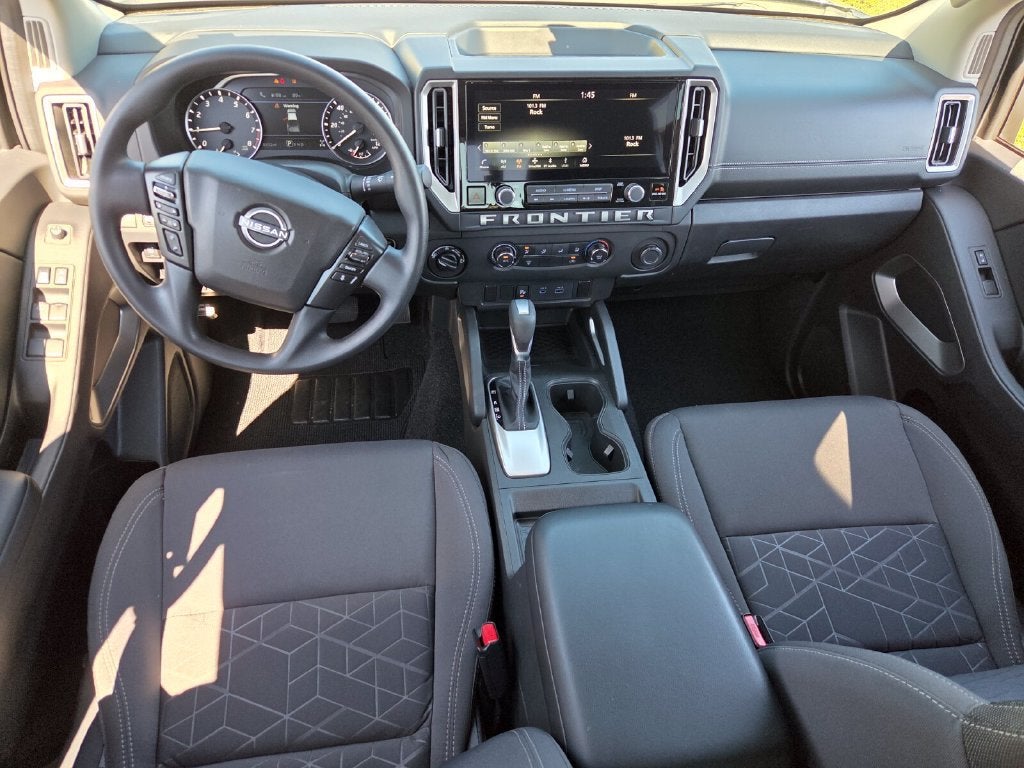 2025 Nissan Frontier Crew Cab SV 4x4