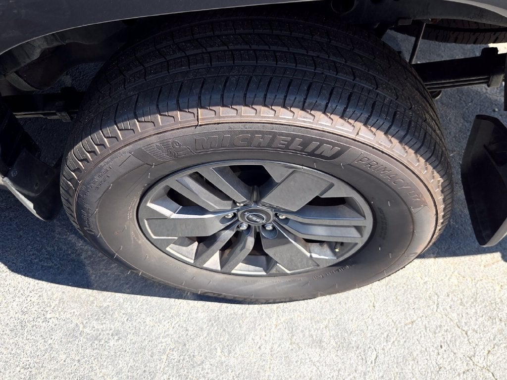 2025 Nissan Frontier Crew Cab SV 4x4