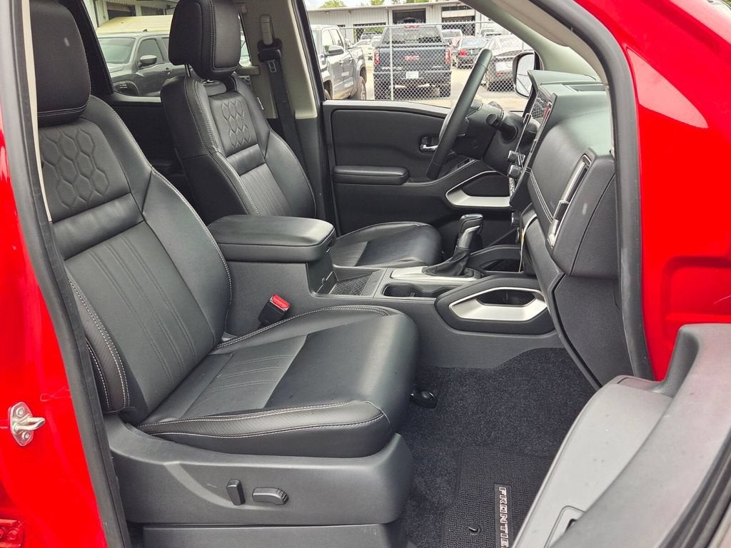 2025 Nissan Frontier Crew Cab SL 4x4