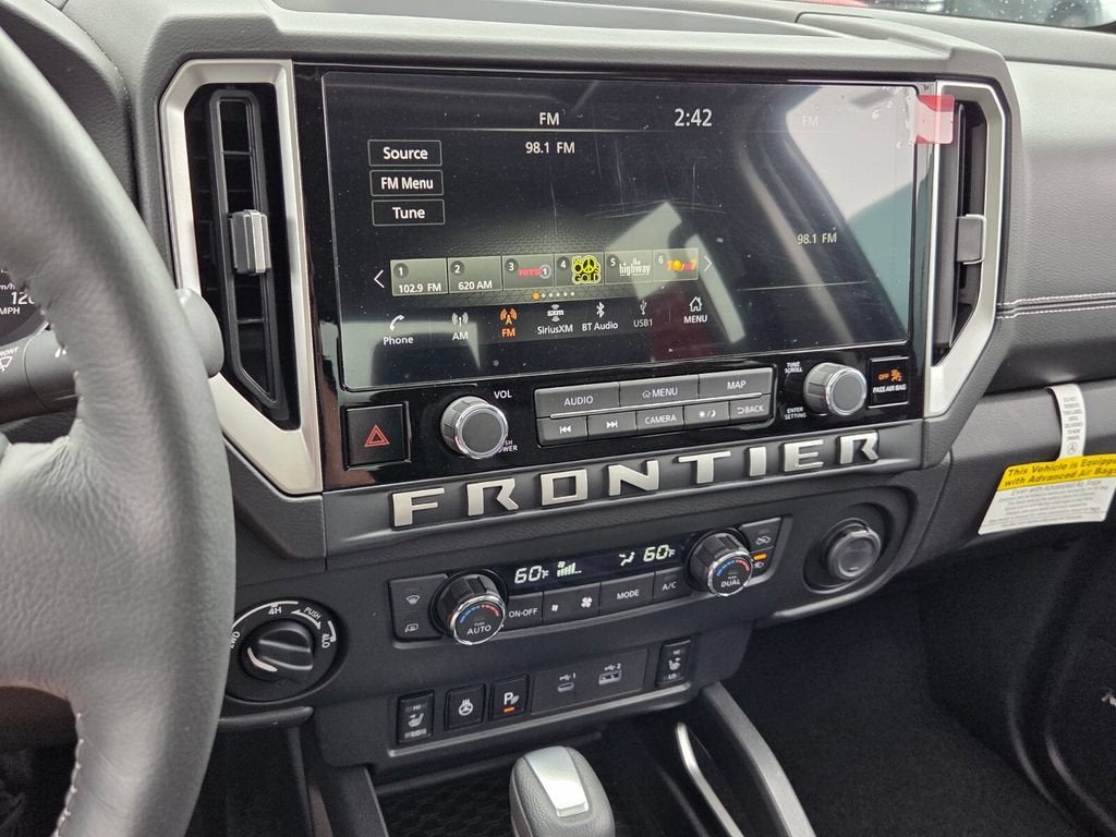 2025 Nissan Frontier Crew Cab SL 4x4
