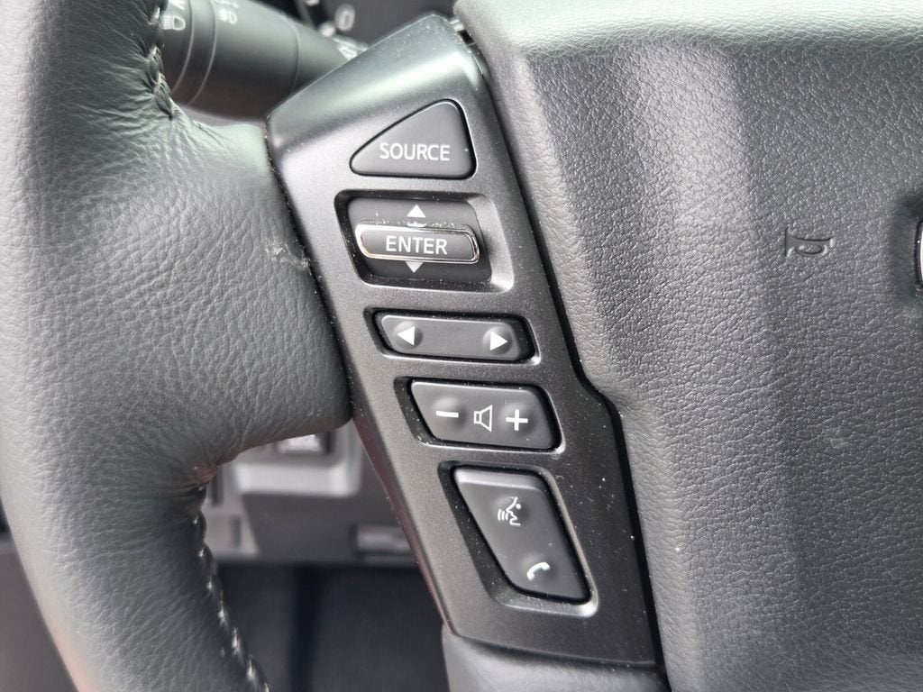 2025 Nissan Frontier Crew Cab SL 4x4