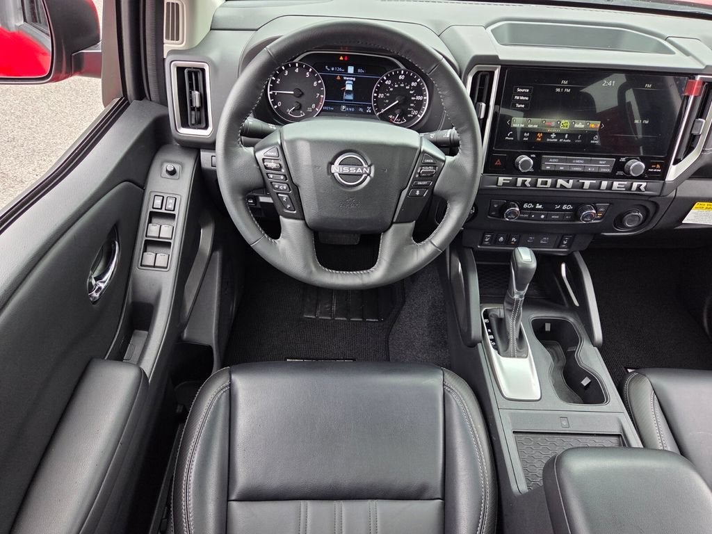 2025 Nissan Frontier Crew Cab SL 4x4