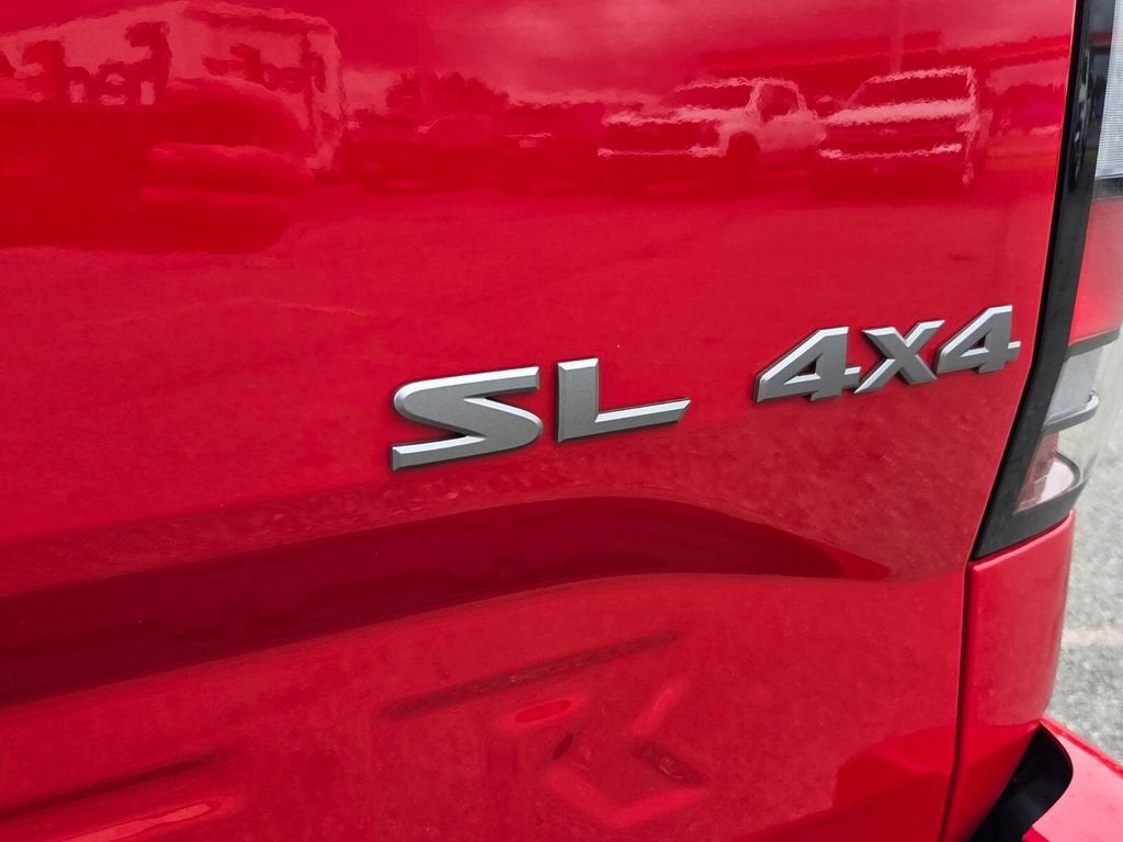2025 Nissan Frontier Crew Cab SL 4x4