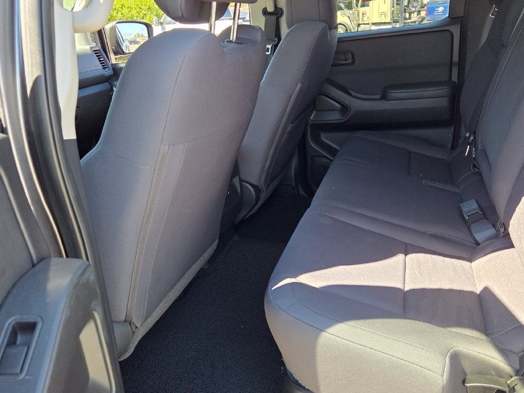 2022 Nissan Frontier Crew Cab S 4x4