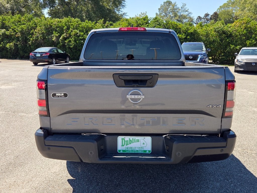 2022 Nissan Frontier Crew Cab S 4x4