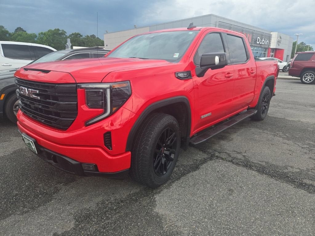 2023 GMC Sierra 4WD Crew Cab Short Box Elevation's photo