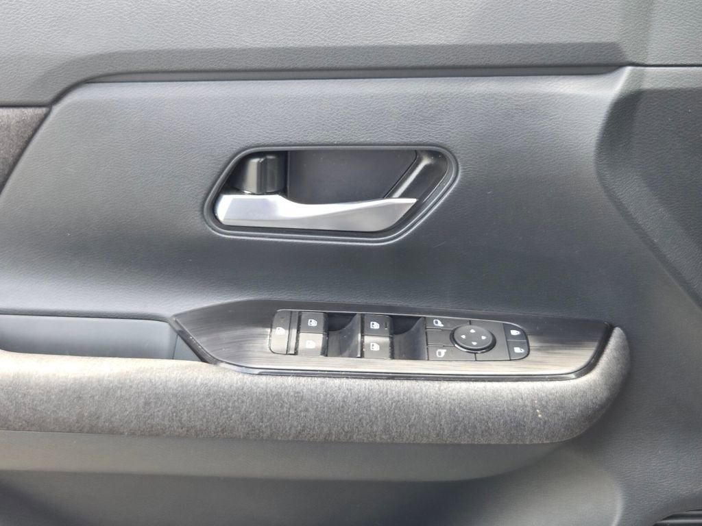 2025 Nissan Kicks SV FWD