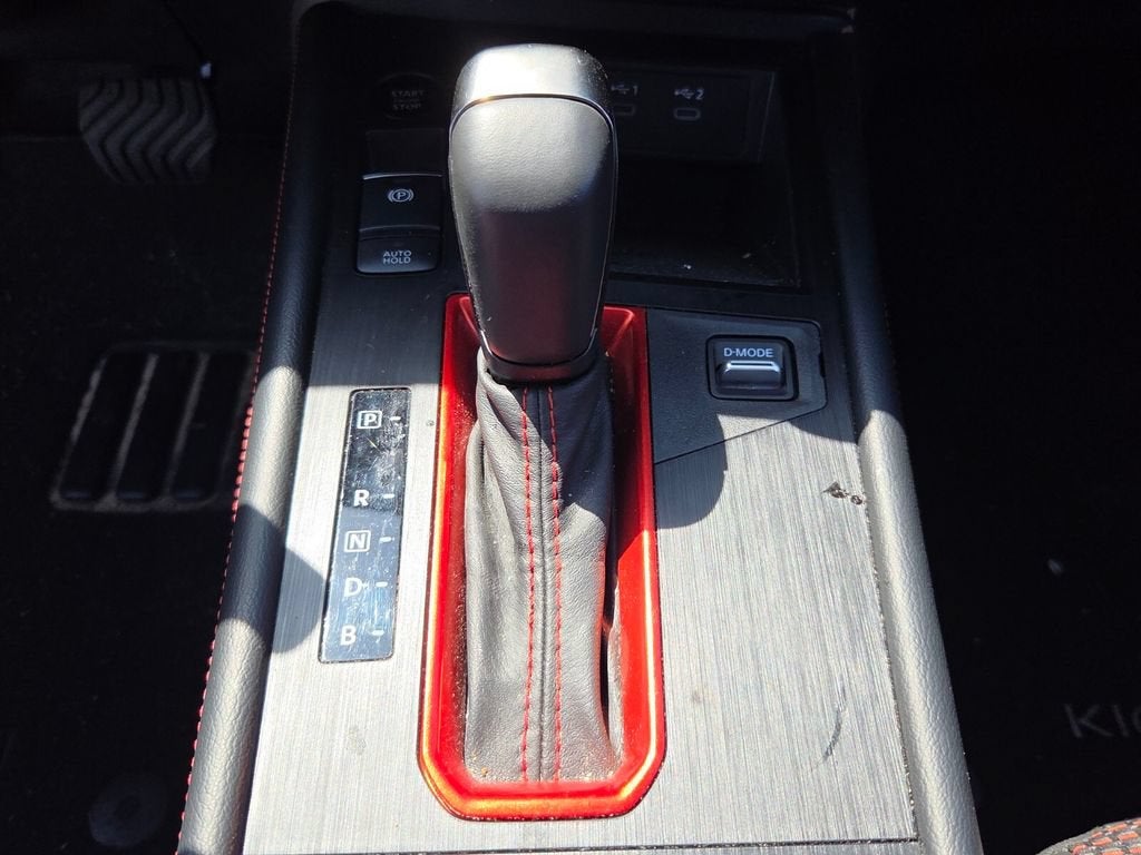 2025 Nissan Kicks SR FWD