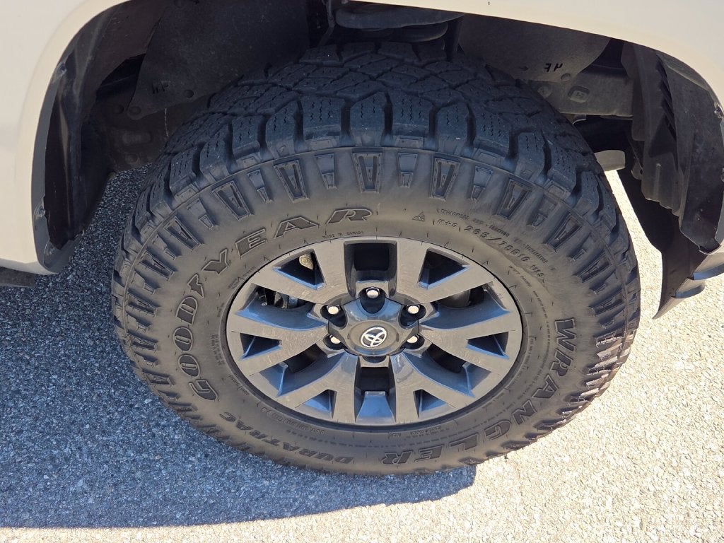 2023 Toyota Tacoma SR5 V6