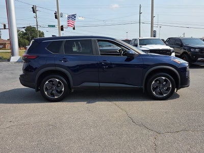 2024 Nissan Rogue SV FWD