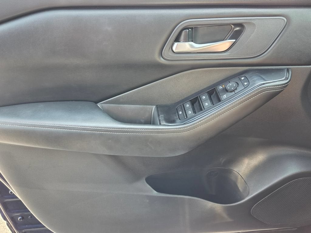 2024 Nissan Rogue SV FWD