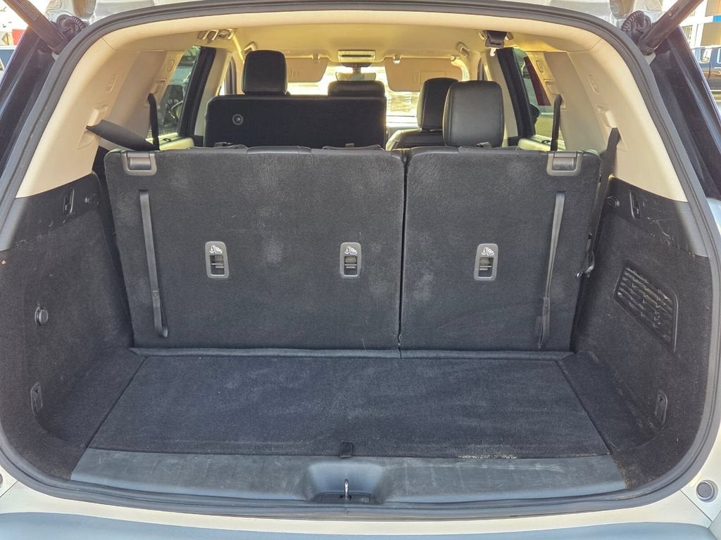 2024 Nissan Pathfinder SL FWD