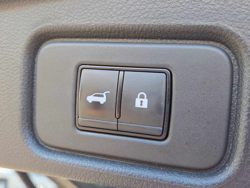 2024 Nissan Pathfinder SL FWD