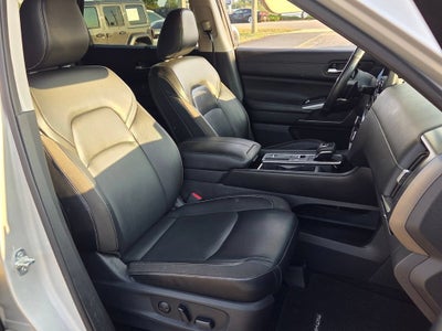 2024 Nissan Pathfinder SL FWD
