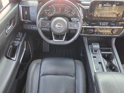 2024 Nissan Pathfinder SL FWD