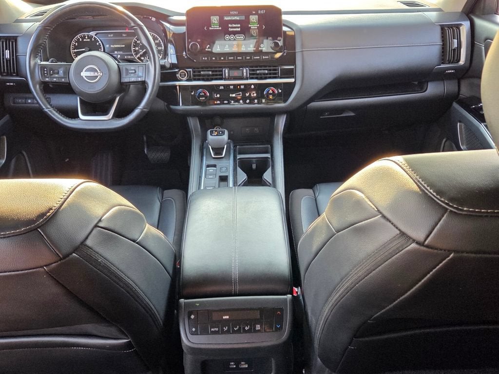 2024 Nissan Pathfinder SL FWD