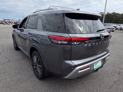 2022 Nissan Pathfinder SL 2WD